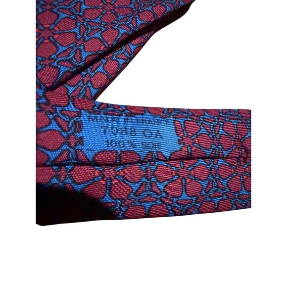 Hermès 100% Silk Tie – Floral Print – Luxury Designer Necktie - Picture 6 of 6